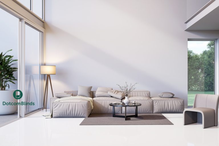 What Colour Blinds & Curtains Go With White Walls?