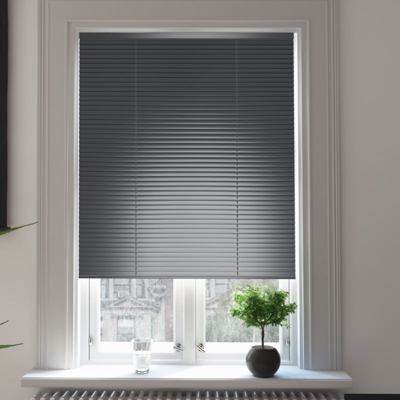 Night Gloss Venetian Blind