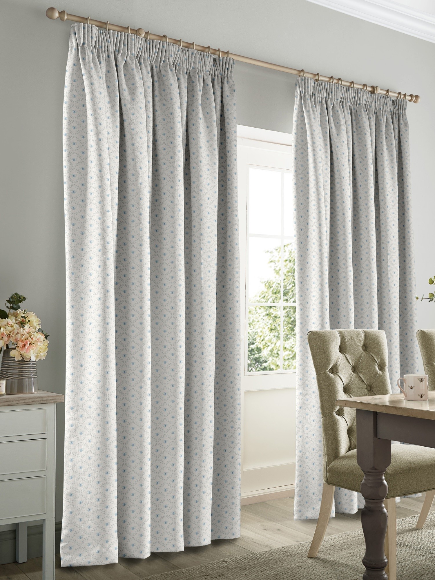sophie allport bees & leaves white curtains