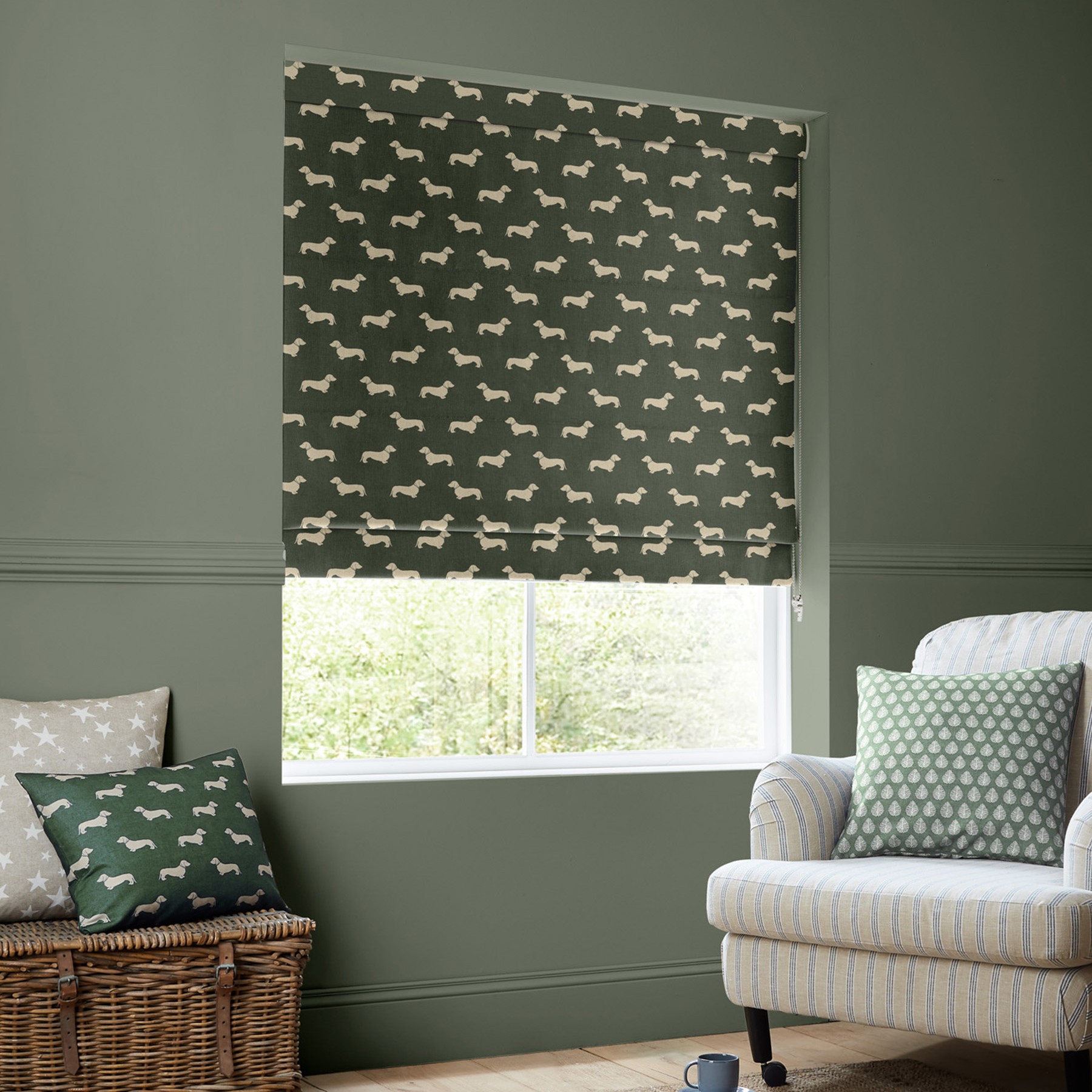 Emily Bond Peggy Fern Roman Blind