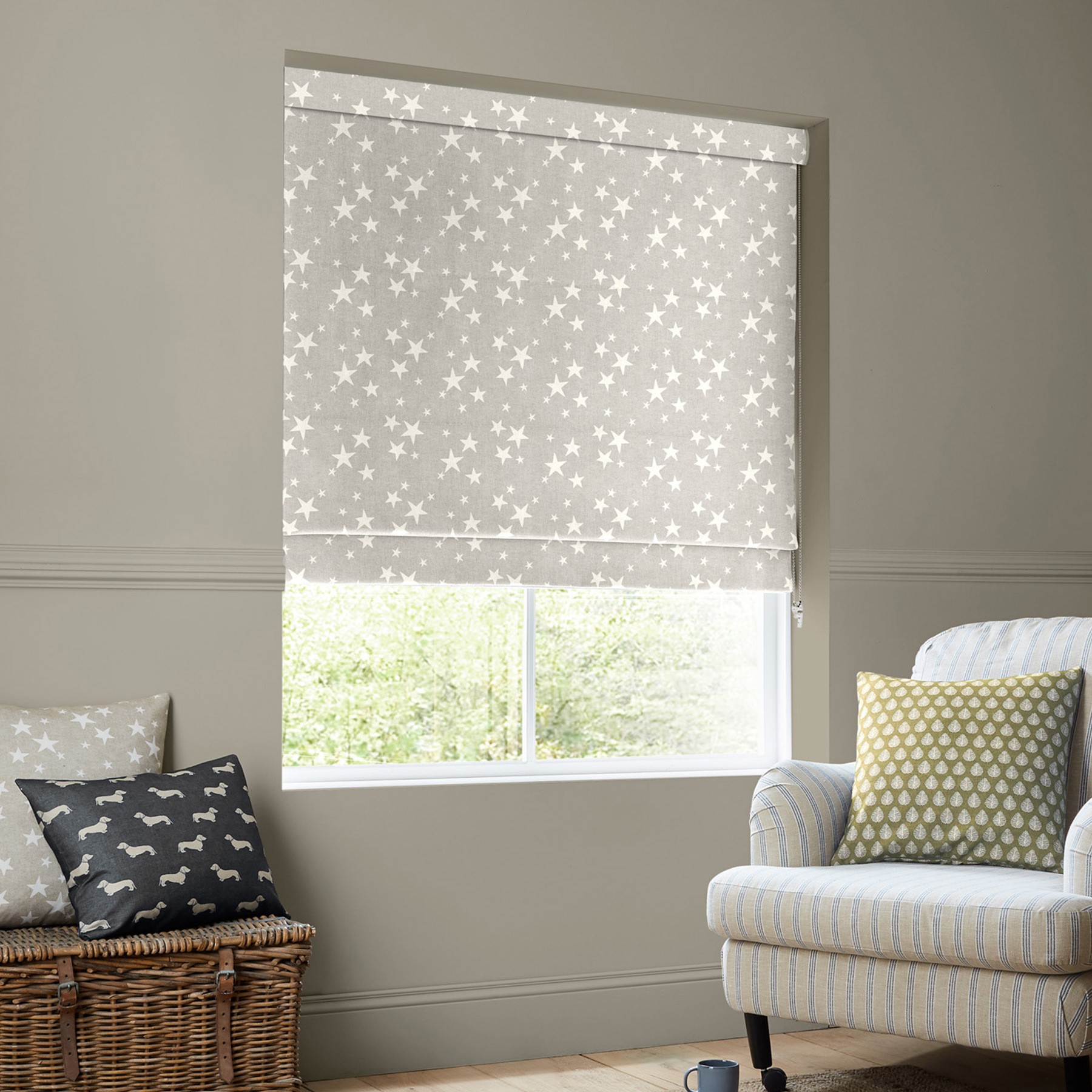 Emily Bond St Maws Pebble Roman Blind