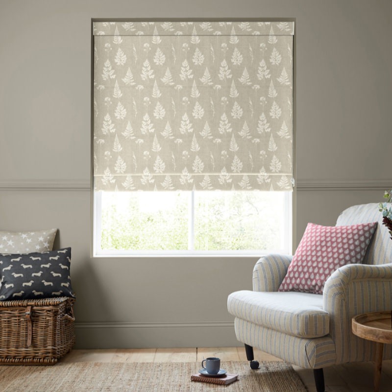 Emily Bond Tynesfield Linen Roman Blind