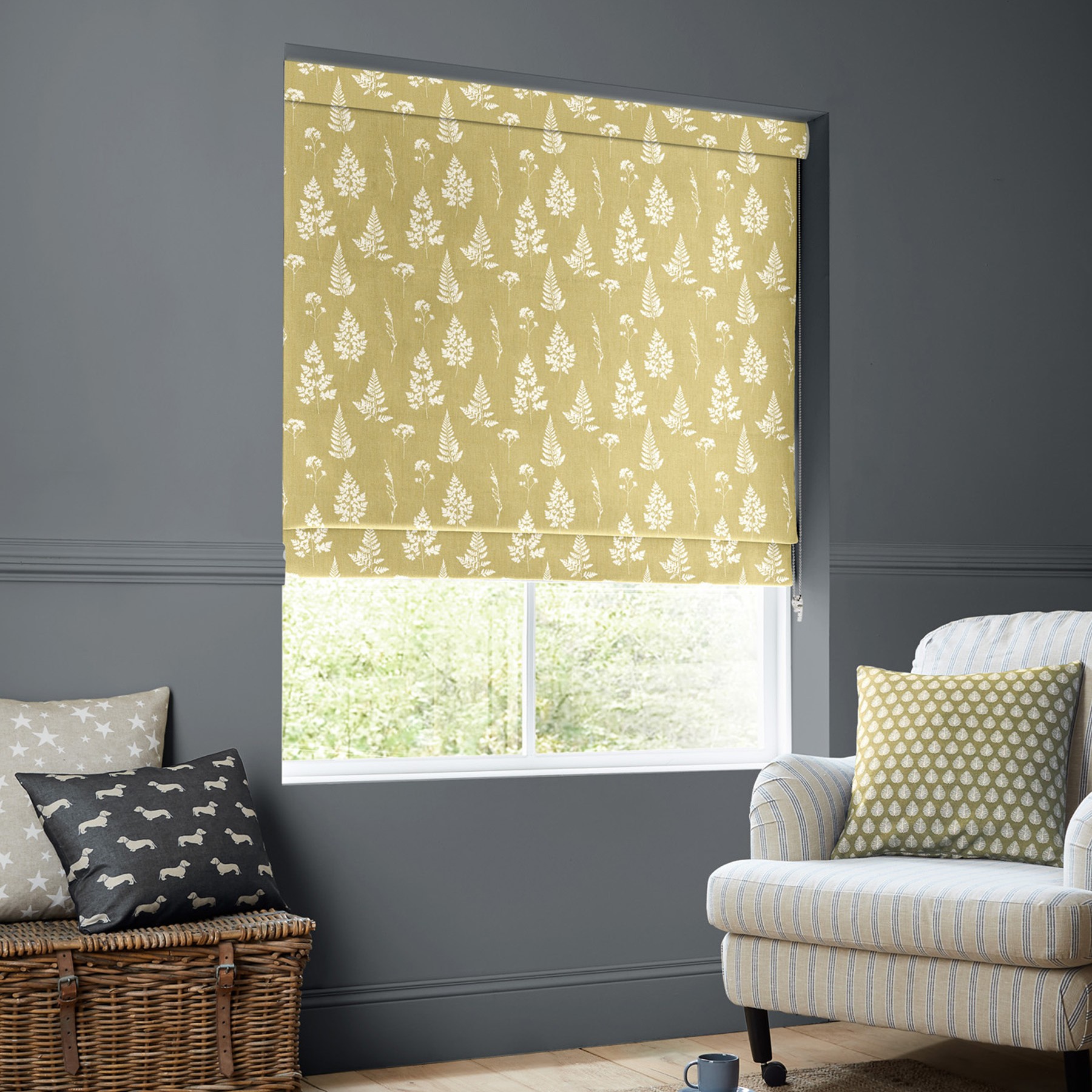 Emily Bond Tynesfield Pollen Roman Blind