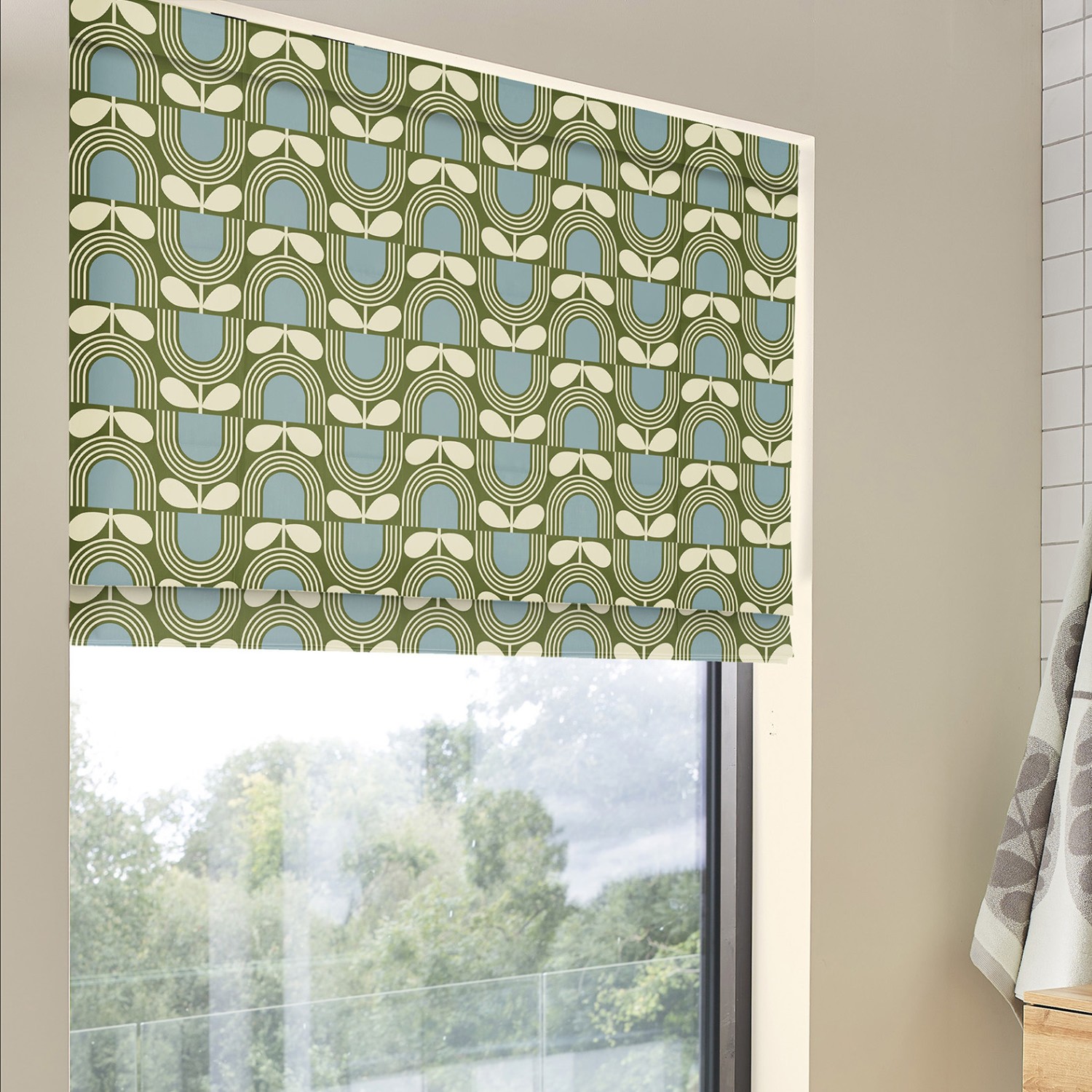 orla kiely striped tulip bancha roman blind