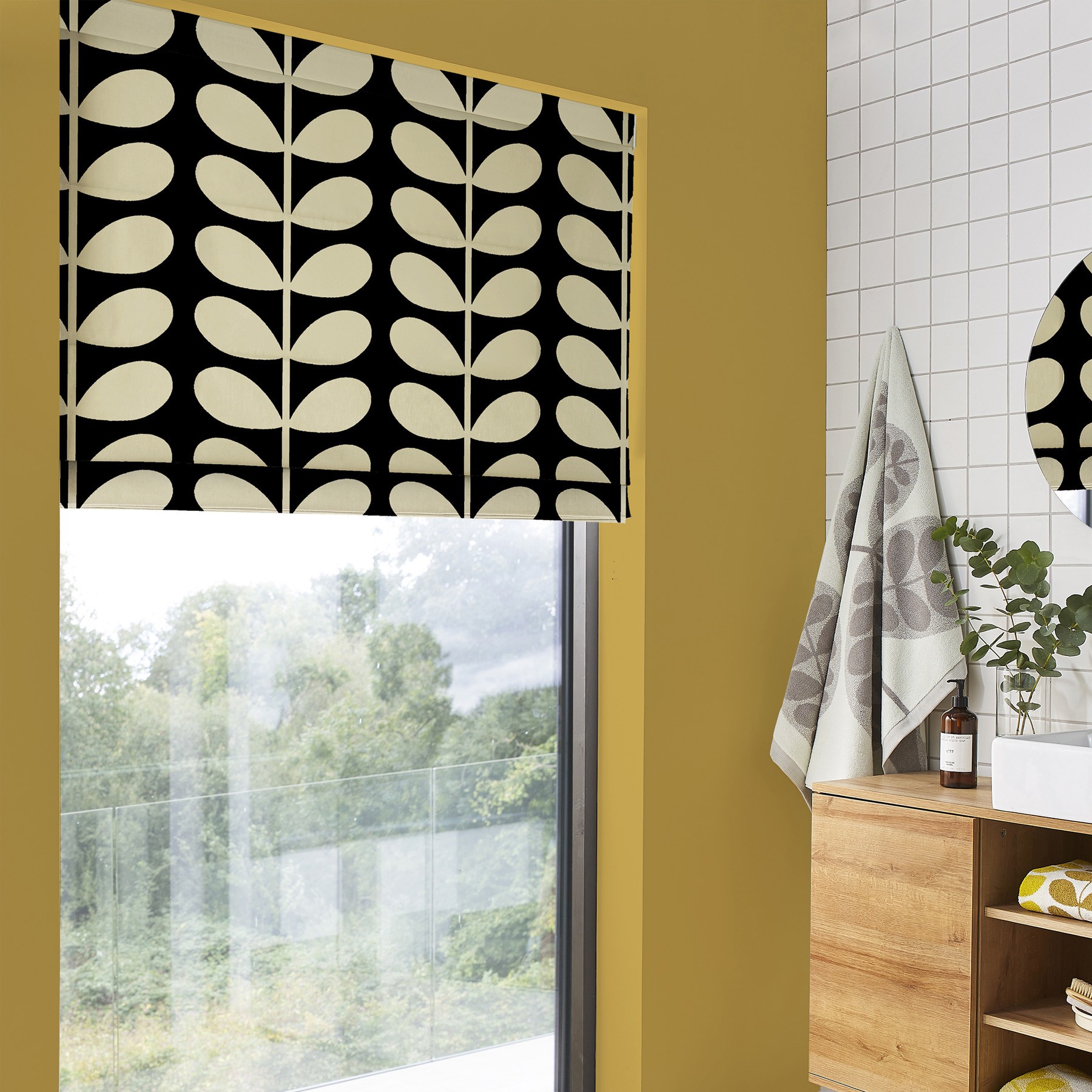 Orla Kiely Jumbo Solid Stem Black Roman Blind