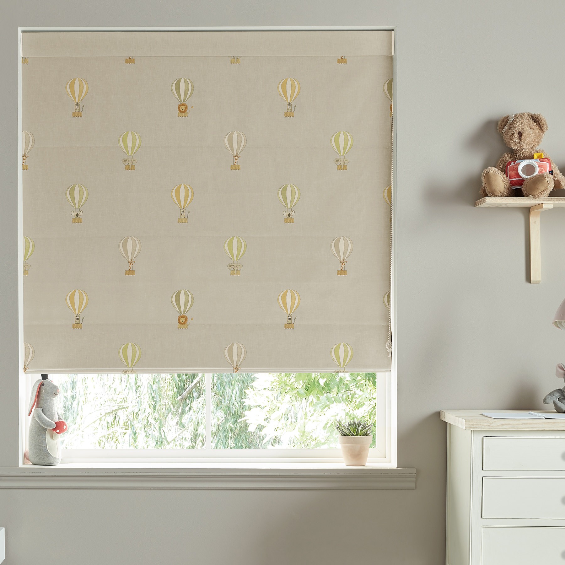 Sophie Allport Bears & Balloons Sand Roman Blind
