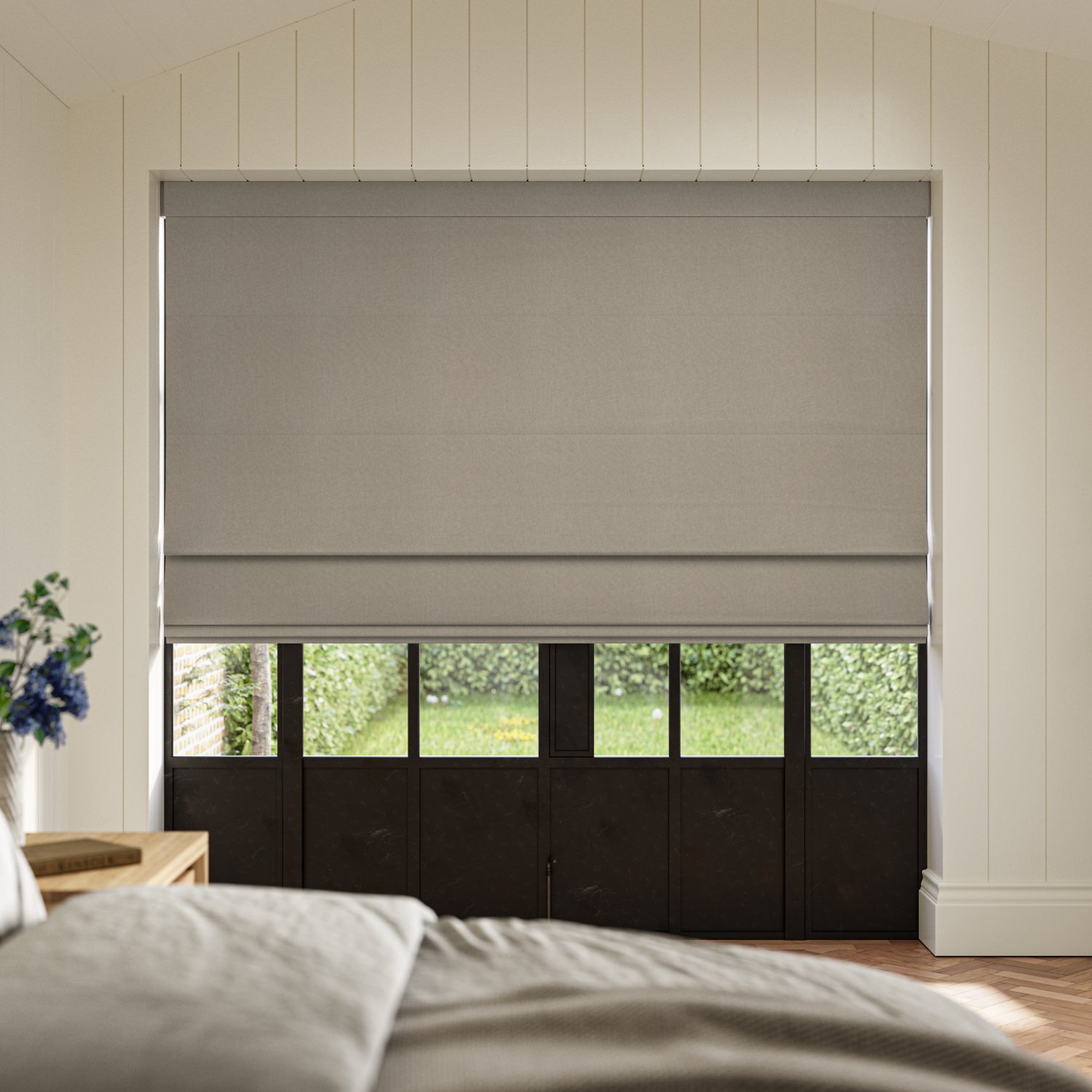 frida otter plain roman blind