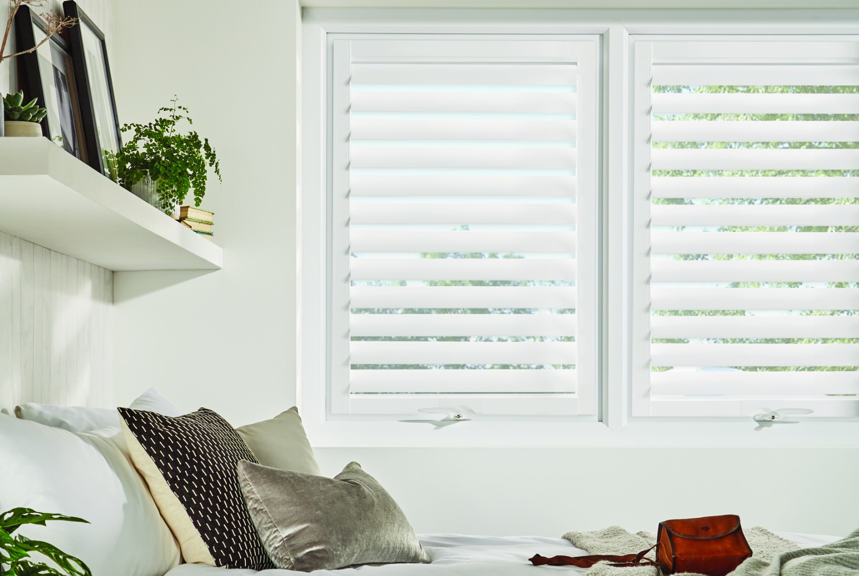 Perfect Fit Cool White Shutter