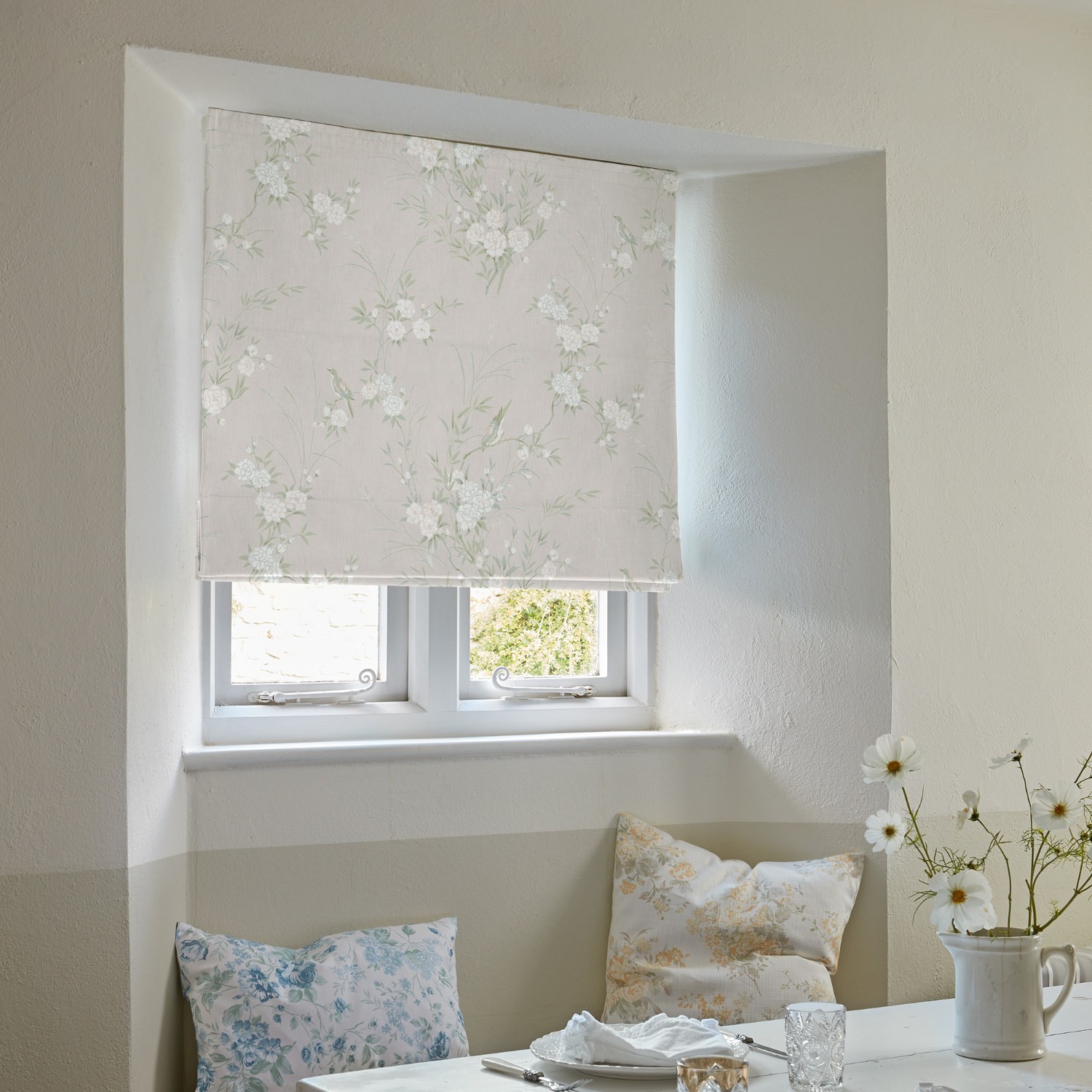 bird chinoiserie natural floral roman blind