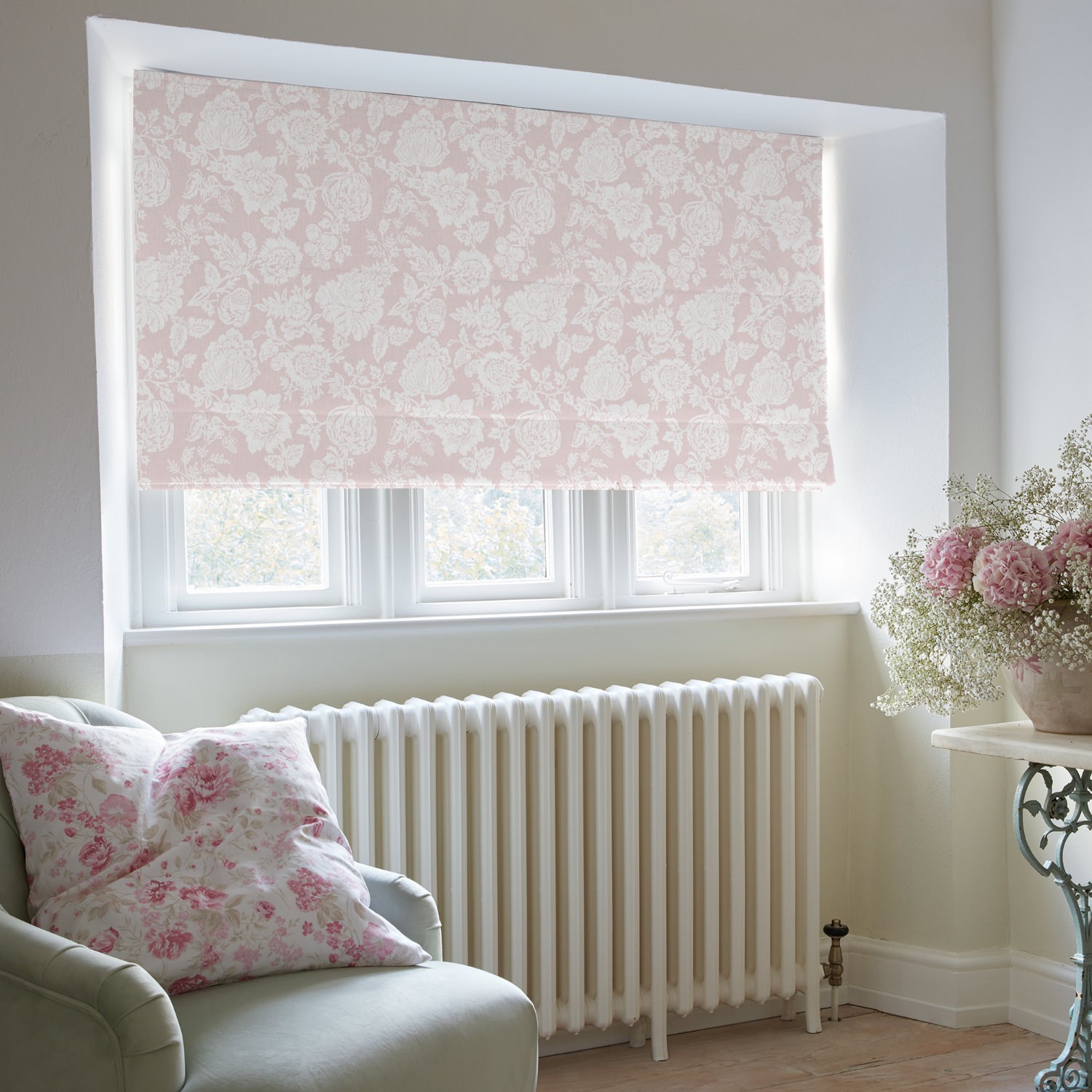 stipple dusky pink floral roman blind